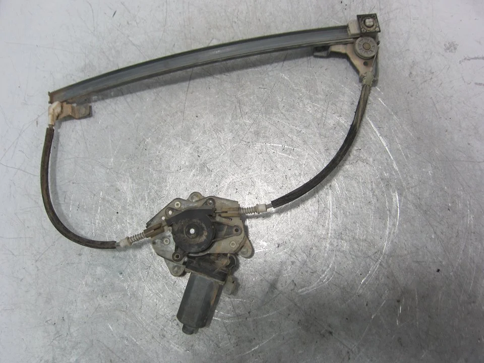 Foto de ELEVALUNAS DELANTERO DERECHO CITROEN XANTIA BERLINA 2.0 HDi (109 CV / 80 KW) referencia 0130821705