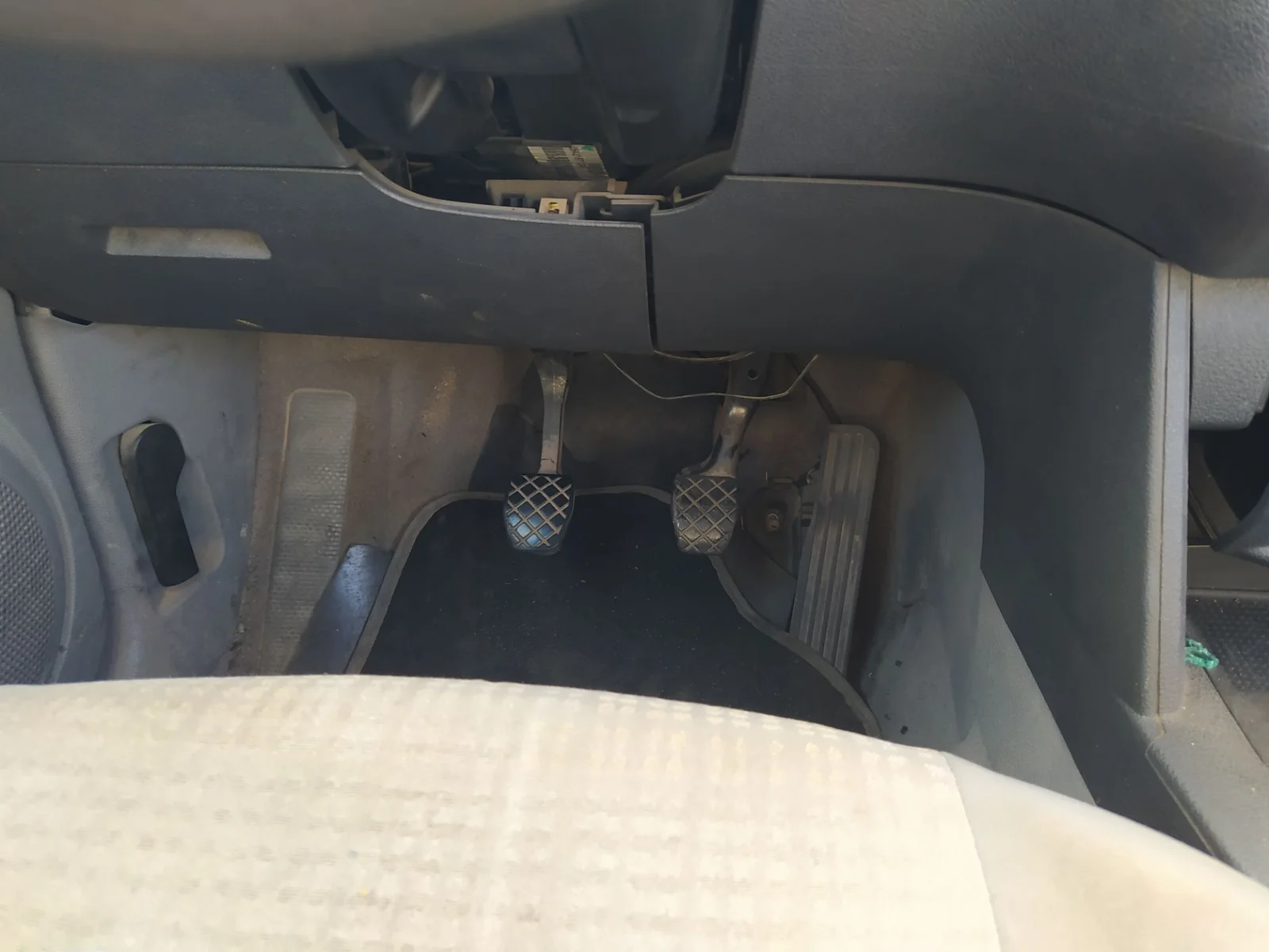 Foto de PEDAL EMBRAGUE VOLKSWAGEN CADDY (2K)(02.2004) 1.9 TDI (BSU) (75 CV / 55 KW)