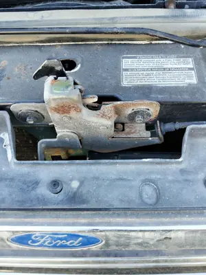 Foto de CERRADURA CAPO FORD EXPLORER (UN46) 4.0 V6 CAT (156 CV / 115 KW)