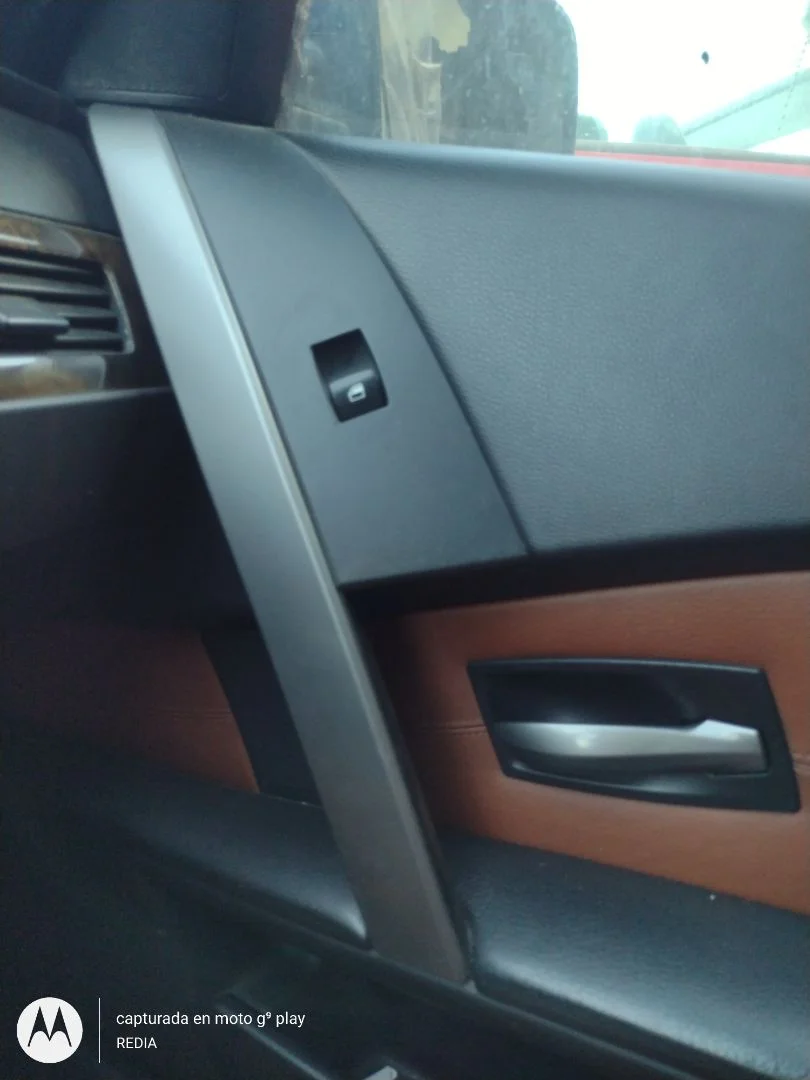 Foto de MANDO ELEVALUNAS DELANTERO DERECHO BMW SERIE 5 BERLINA (E60) 3.0 Turbodiesel CAT (218 CV / 160 KW)