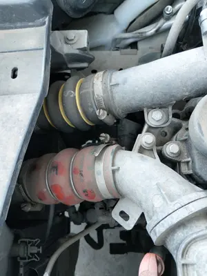 Foto de MANGUERAS INTERCOOLER CITROEN C4 CACTUS 1.2 12V VTi (82 CV / 60 KW)