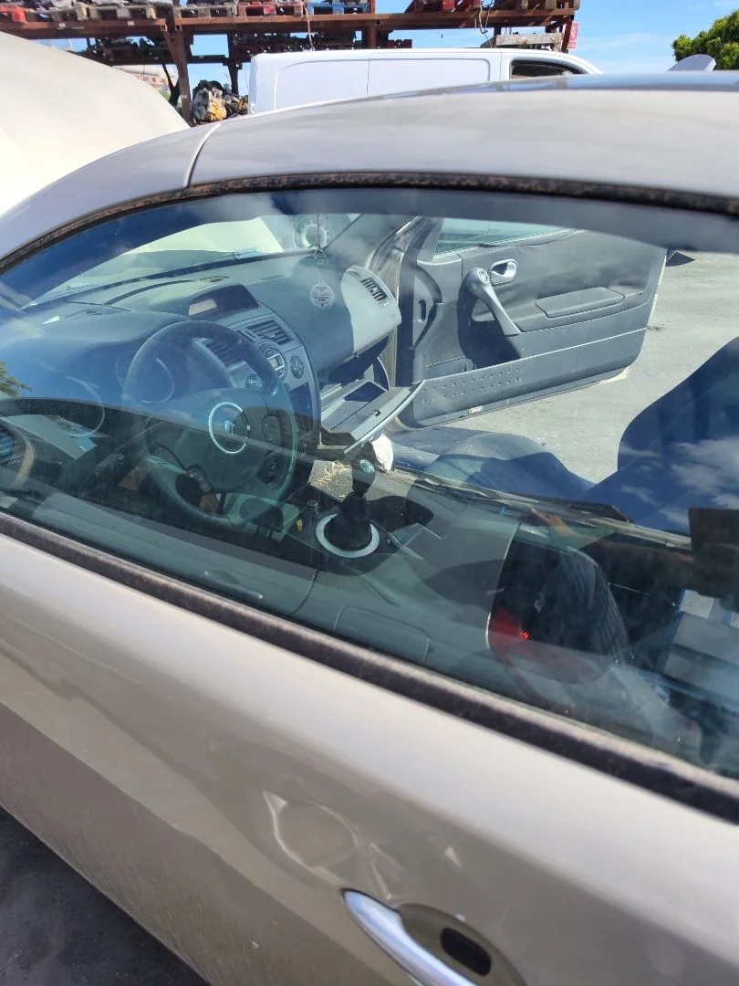 Foto de LUNA DELANTERA IZQUIERDA RENAULT MEGANE II COUPE/CABRIO 1.5 dCi Diesel (106 CV / 78 KW) referencia 8200094796