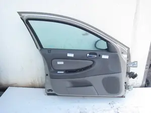 Foto de PUERTA DELANTERA IZQUIERDA CHRYSLER SEBRING JR 41 BERLINA 2.7 CAT (203 CV / 149 KW) foto 7