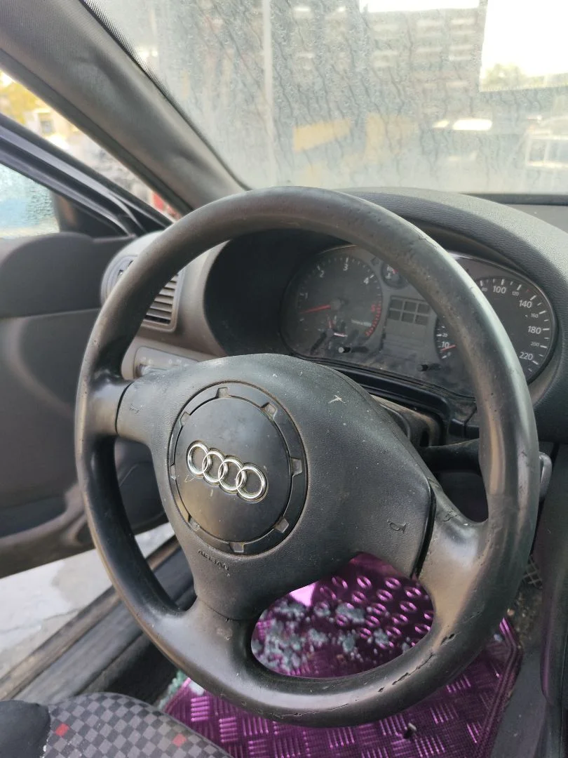 Foto de VOLANTE AUDI A3 (8L) 1.9 TDI (110 CV / 81 KW) referencia 8L0419091Q FKZ