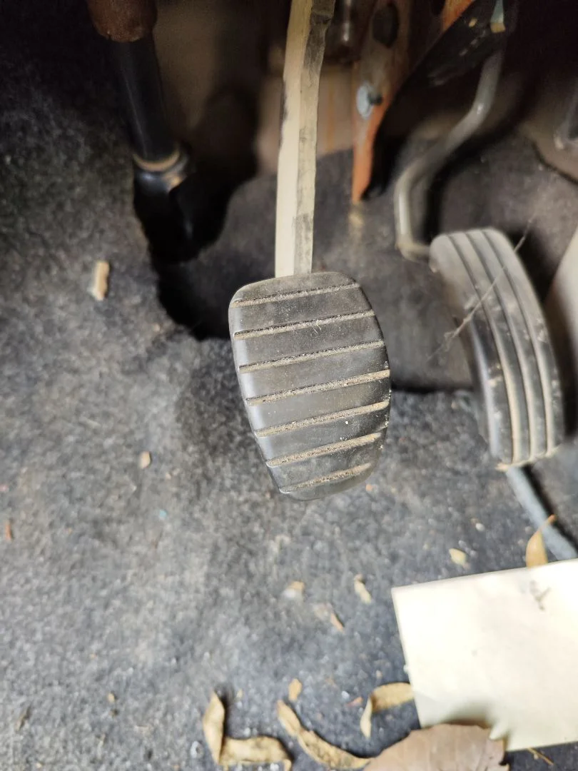 Foto de PEDAL FRENO RENAULT CLIO III 1.4 16V (98 CV / 72 KW)