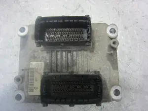 Foto de CENTRALITA MOTOR UCE ALFA ROMEO 147 (190) 1.6 16V CAT (105 CV / 77 KW) referencia ME731HA029
