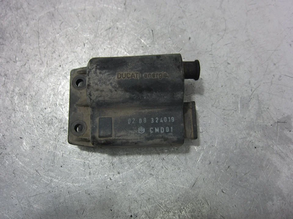 Foto de BOBINA ENCENDIDO PIAGGIO (VESPA) (VESPA) ZIP SP '0 ZIP SP referencia CMD01
