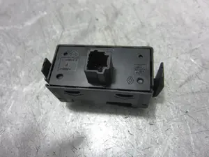 Foto de WARNING RENAULT MEGANE III BERLINA 5P 1.5 dCi Diesel (106 CV / 78 KW) referencia 8200214896 foto 2