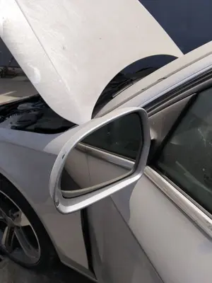 Foto de RETROVISOR IZQUIERDO AUDI A4 BERLINA (8K2) 2.0 16V TDI (143 CV / 105 KW) foto 2