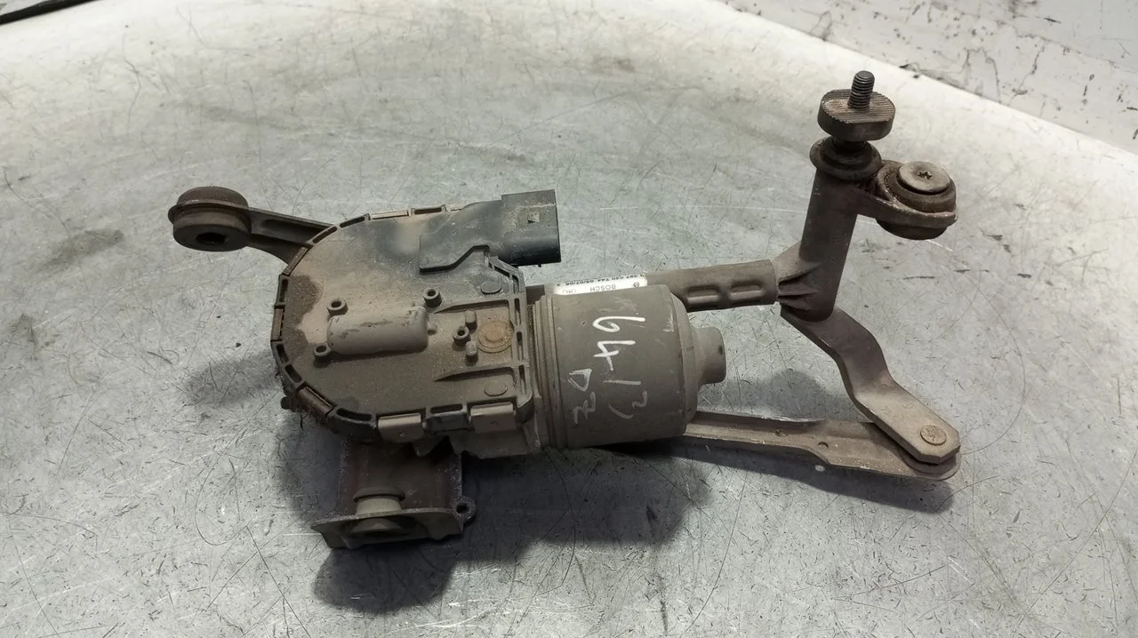 Foto de MOTOR LIMPIA DELANTERO SEAT LEON (1P1) 2.0 TDI (170 CV / 125 KW) referencia 1P0955204A