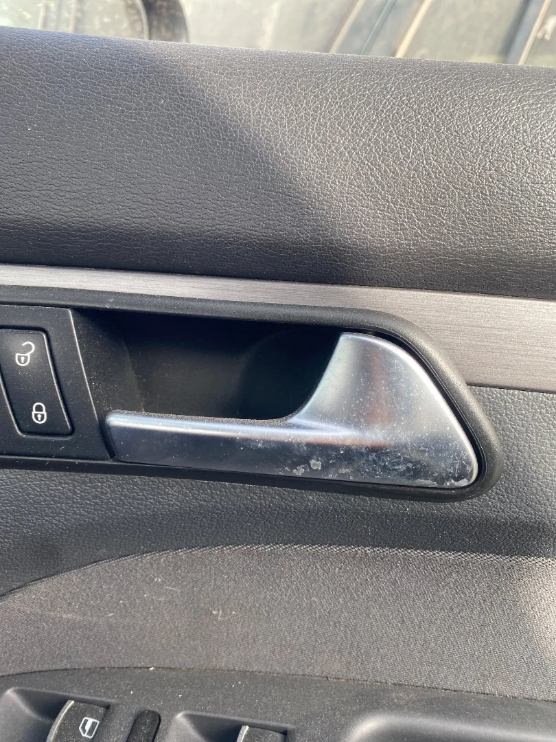 Foto de MANETA INTERIOR DELANTERA DERECHA VOLKSWAGEN TOURAN (1T3) 1.6 TDI DPF (105 CV / 77 KW)