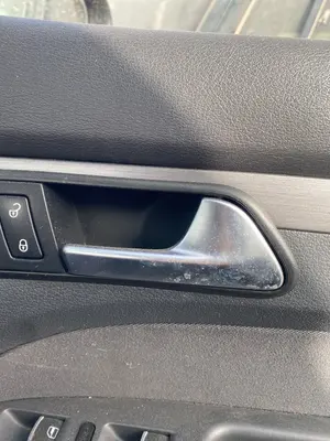 Foto de MANETA INTERIOR DELANTERA DERECHA VOLKSWAGEN TOURAN (1T3) 1.6 TDI DPF (105 CV / 77 KW)