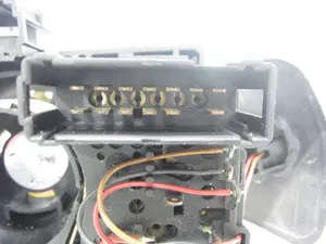 Foto de MANDO MULTIFUNCION RENAULT MEGANE I FASE 2 COUPE (DA...) 1.6 (107 CV / 79 KW) referencia 7700428227 foto 4