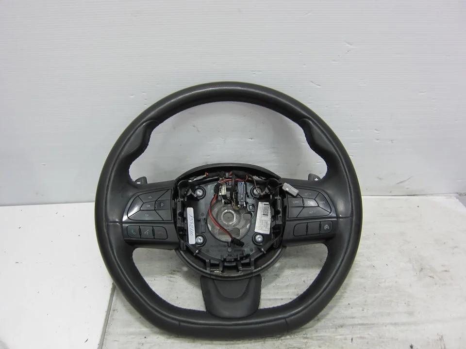 Foto de VOLANTE FIAT 500X (334) 2.0 16V Multijet CAT (140 CV / 103 KW) referencia 1041989