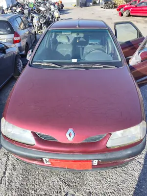 Foto de CAPO RENAULT LAGUNA (B56) 2.0 (113 CV / 83 KW) foto 3