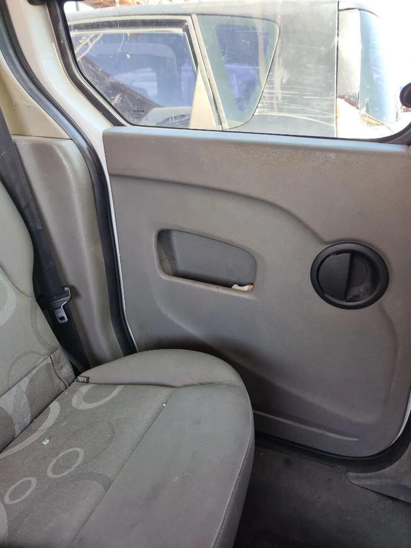 Foto de GUARNECIDO PUERTA TRASERA IZQUIERDA RENAULT KANGOO II (F/KW0) 1.5 dCi Diesel CAT (86 CV / 63 KW) referencia 8200547471