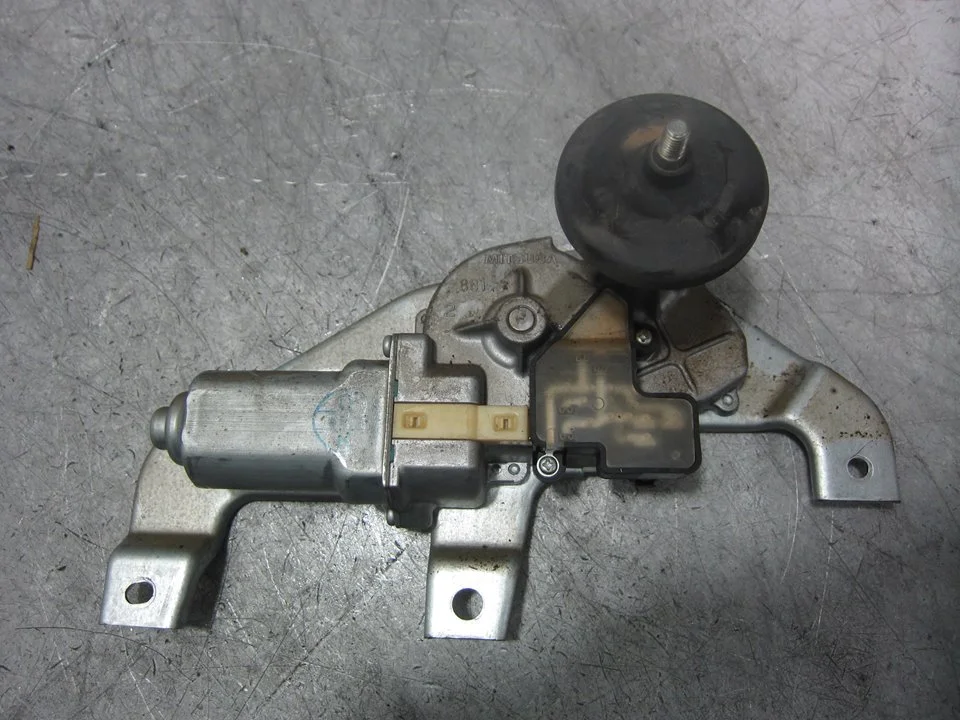 Foto de MOTOR LIMPIA TRASERO SUZUKI SX4 (RW/EY) 1.6 16V CAT (107 CV / 79 KW) referencia 3881079J01