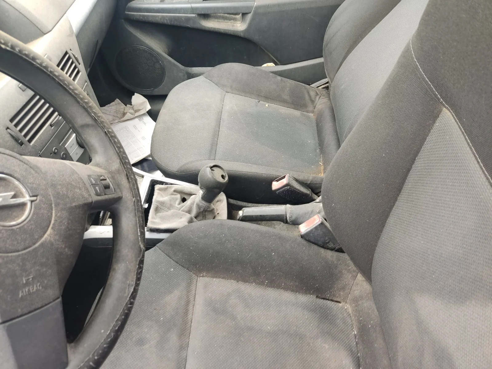 Foto de CONSOLA CENTRAL OPEL ASTRA H GTC 1.3 16V CDTI CAT (Z 13 DTH / L4I) (90 CV / 66 KW)