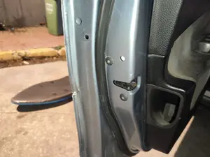 Foto de CERRADURA PUERTA DELANTERA IZQUIERDA VOLKSWAGEN PASSAT BERLINA (3C2) 2.0 TDI (140 CV / 103 KW) referencia 3C1837015B