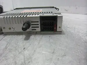 Foto de SISTEMA AUDIO / RADIO CD CITROEN XSARA BERLINA referencia 96476989XT foto 4