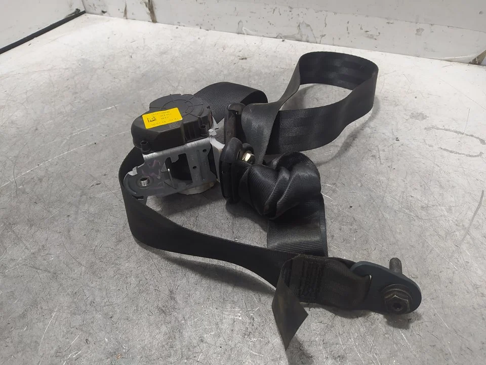 Foto de CINTURON SEGURIDAD TRASERO DERECHO RENAULT TWINGO III 1.0 SCe (71 CV / 52 KW) referencia 34167086B