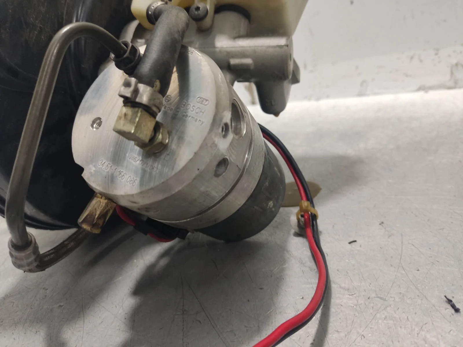 Foto de BOMBA FRENO BMW SERIE 3 BERLINA (E46) 3.0 24V Turbodiesel CAT (184 CV / 135 KW) referencia 34511166086
