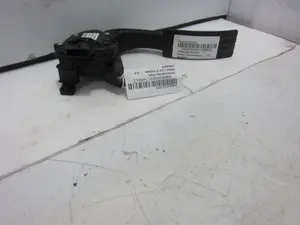 Foto de POTENCIOMETRO PEDAL RENAULT CLIO IV 1.5 dCi Diesel FAP (90 CV / 66 KW) referencia 180029347R foto 3