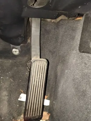Foto de POTENCIOMETRO PEDAL MERCEDES-BENZ CLASE E (BM 210) BERLINA