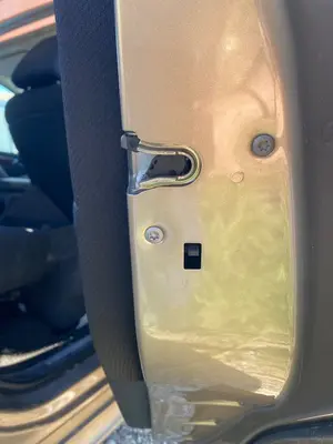 Foto de CERRADURA PUERTA TRASERA DERECHA MERCEDES-BENZ CLASE A (BM 169) 2.0 CDI CAT (109 CV / 80 KW) referencia A1697302935