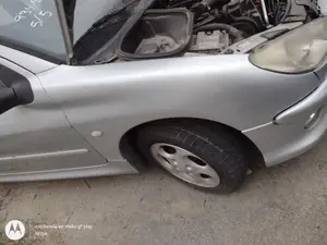 Foto de ALETA DELANTERA DERECHA PEUGEOT 206 1.4 HDi (68 CV / 50 KW) referencia 7841L0 foto 2