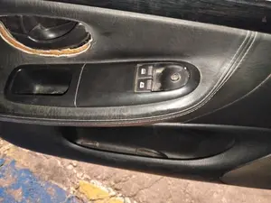 Foto de MANDO ELEVALUNAS DELANTERO IZQUIERDO PEUGEOT 406 BERLINA (S1/S2) 2.0 HDi CAT (90 CV / 66 KW)