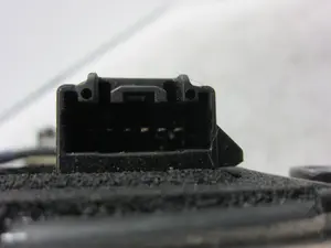Foto de CERRADURA PUERTA TRASERA DERECHA MAZDA 2 BERLINA (DY) 1.4 CAT (80 CV / 59 KW) referencia 3M71A264A26 foto 2
