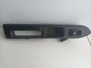 Foto de MANDO ELEVALUNAS TRASERO IZQUIERDO KIA RIO (BC) 1.3 CAT (82 CV / 60 KW)
