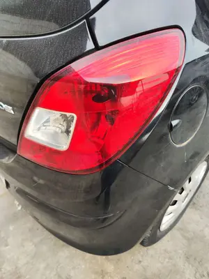 Foto de PILOTO TRASERO DERECHO OPEL CORSA D 1.3 16V CDTI (75 CV / 55 KW) referencia 93190951 foto 2