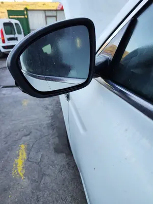 Foto de RETROVISOR IZQUIERDO RENAULT TALISMAN SPORT TOURER 1.6 dCi Diesel FAP Energy (131 CV / 96 KW) referencia 963317065R