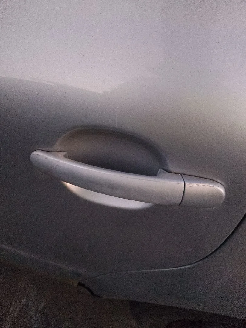 Foto de MANETA ELEVALUNAS TRASERA IZQUIERDA VOLKSWAGEN PASSAT BERLINA (3B3) 1.9 TDI (131 CV / 96 KW)