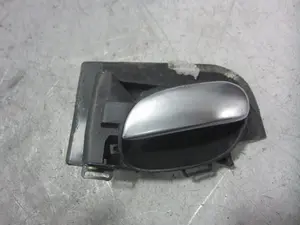 Foto de MANETA INTERIOR DELANTERA DERECHA PEUGEOT 206 2.0 HDi CAT (90 CV / 66 KW) referencia 9632918877