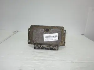 Foto de CENTRALITA MOTOR UCE CITROEN SAXO 1.5 Diesel (57 CV / 42 KW) referencia 9630059880 foto 4
