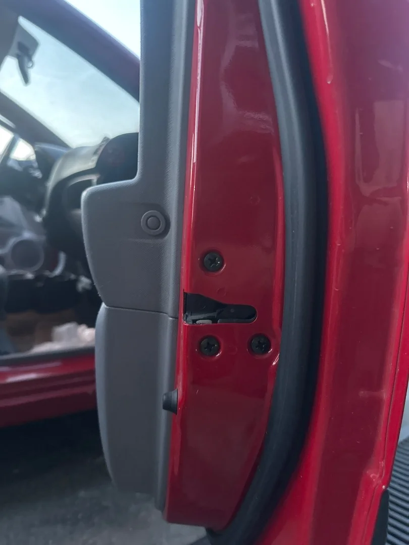 Foto de CERRADURA PUERTA DELANTERA DERECHA KIA PICANTO (SA) 1.1 CAT (65 CV / 48 KW) referencia 8132007020HU