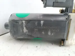 Foto de MOTOR ELEVALUNAS DELANTERO DERECHO PEUGEOT 307 (S1)(04.2001) 2.0 HDi CAT (90 CV / 66 KW) referencia 990249100 foto 3