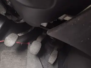 Foto de PEDAL EMBRAGUE FIAT STILO (192) 1.9 JTD CAT (116 CV / 85 KW)