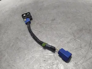 Foto de INTERRUPTOR DAIHATSU MOVE L600 referencia 10736116675 foto 2