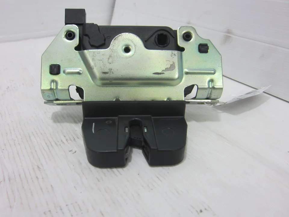 Foto de CERRADURA MALETERO / PORTON OPEL ASTRA H BERLINA 1.4 16V (90 CV / 66 KW) referencia 495058724