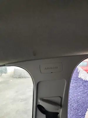 Foto de AIRBAG CORTINA DELANTERO DERECHO FORD FOCUS BERLINA (CAP) 1.6 TDCi CAT (90 CV / 66 KW)