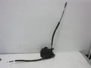 Foto de CERRADURA PUERTA TRASERA DERECHA NISSAN MICRA (K14) 0.9 CAT (90 CV / 66 KW) referencia 825005FA0A foto 3