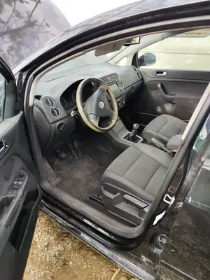 Foto de GOMAS CONTORNO PUERTA VOLKSWAGEN GOLF PLUS V (5M1) 1.9 TDI (105 CV / 77 KW) foto 2