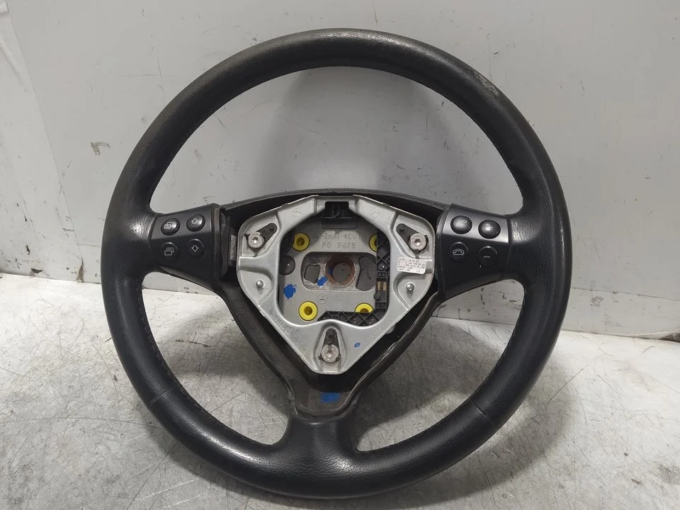 Foto de VOLANTE MERCEDES-BENZ CLASE A (BM 169) 2.0 CDI CAT (109 CV / 80 KW) referencia A1694600503
