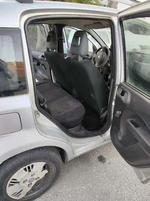 Foto de GOMAS CONTORNO PUERTA FIAT II PANDA (169) 1.2 CAT (60 CV / 44 KW)