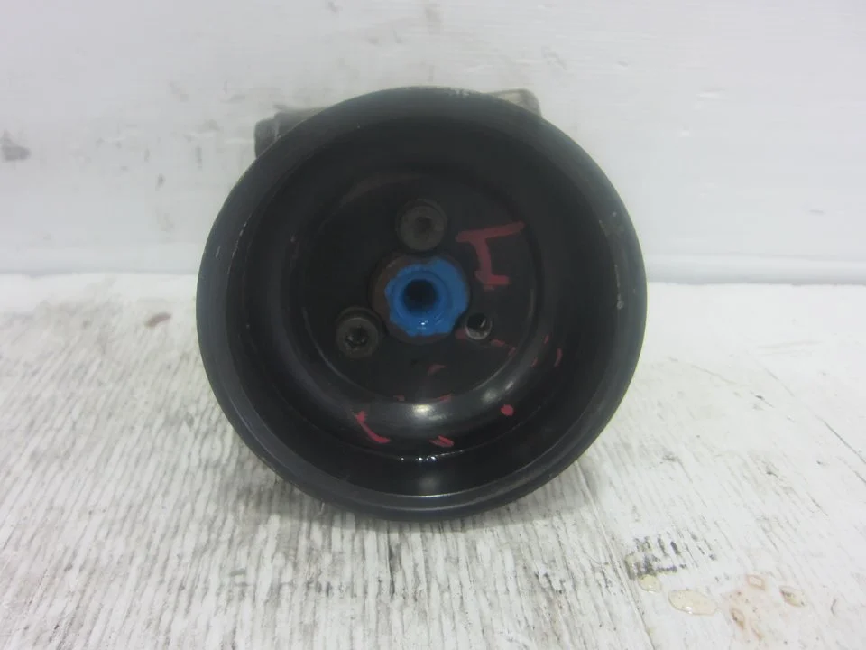 Foto de BOMBA DIRECCION VOLKSWAGEN GOLF IV BERLINA (1J1)(10.1997) referencia 030145269A