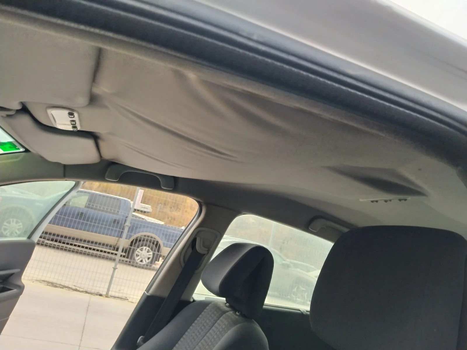 Foto de ASIDERO TECHO TRASERO DERECHO RENAULT MEGANE II CLASSIC BERLINA 1.6 16V (112 CV / 82 KW) referencia 8200384109